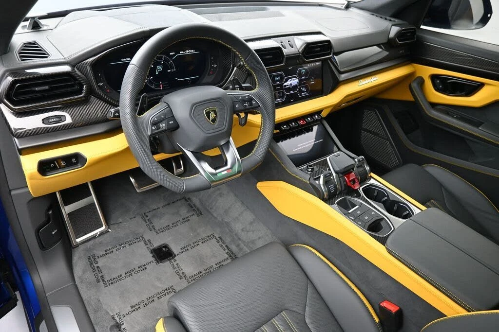 2025 Lamborghini Urus SE - Image 4 of 31