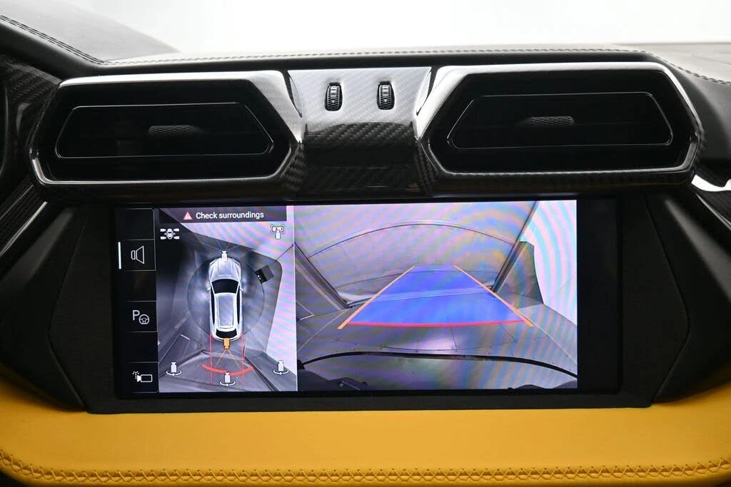 2025 Lamborghini Urus SE - Image 12 of 31