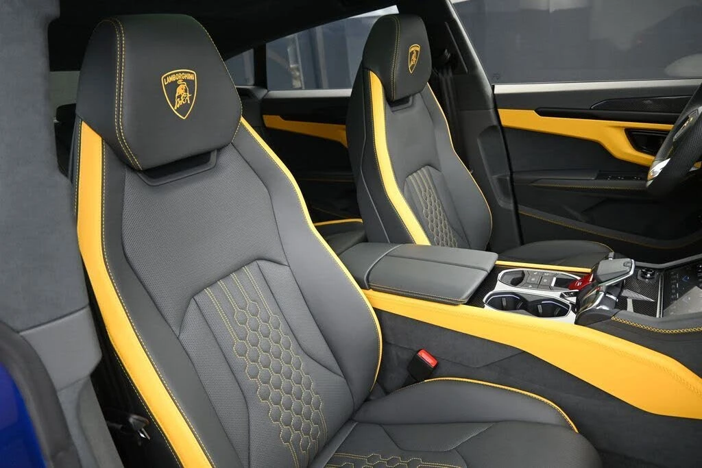 2025 Lamborghini Urus SE - Image 29 of 31