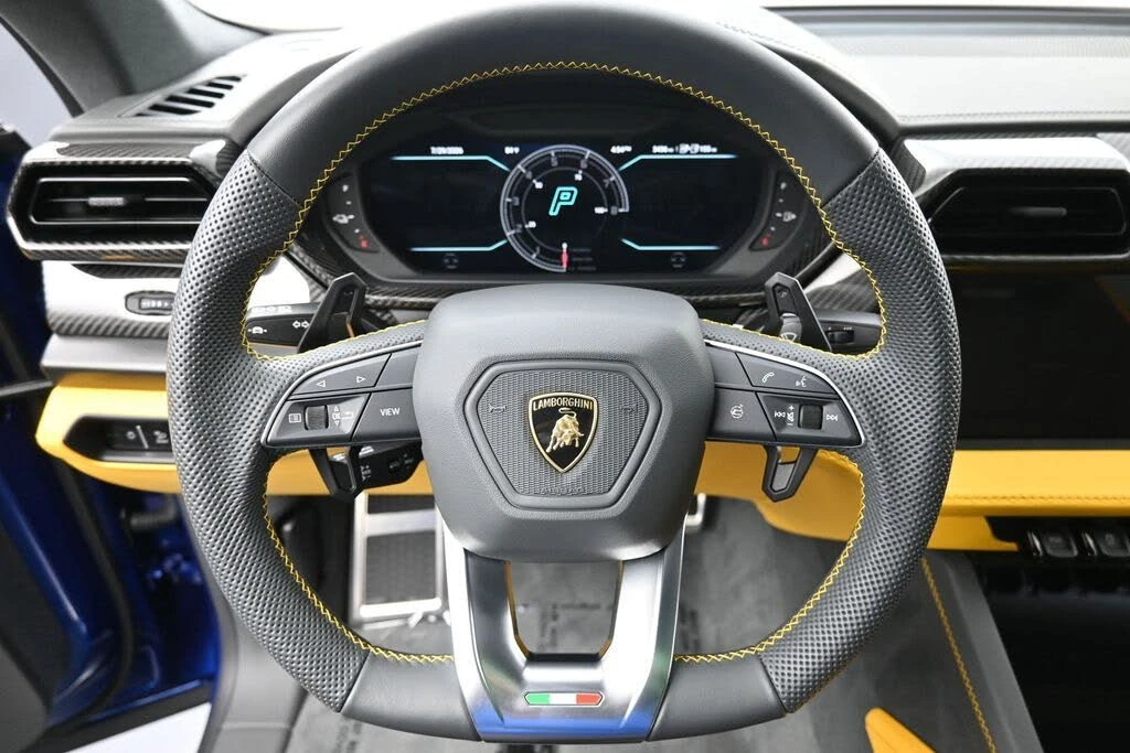 2025 Lamborghini Urus SE - Image 10 of 31