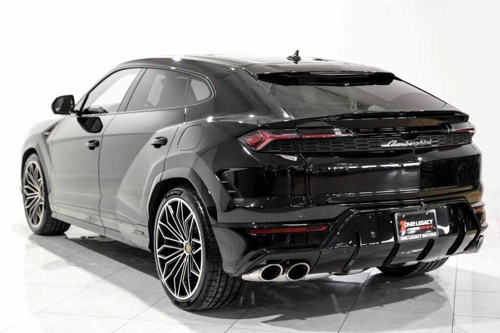 2025 Lamborghini Urus SE - Image 11 of 31