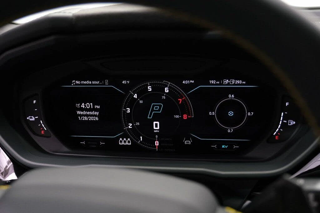 2025 Lamborghini Urus SE - Image 16 of 31