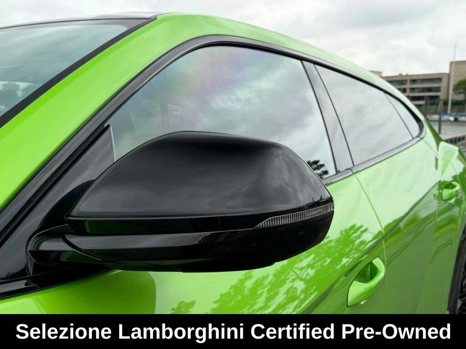 2025 Lamborghini Urus SE - Image 11 of 31