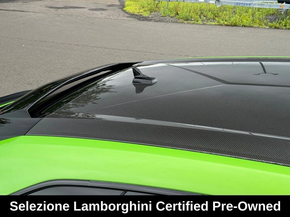 2025 Lamborghini Urus SE - Image 22 of 31