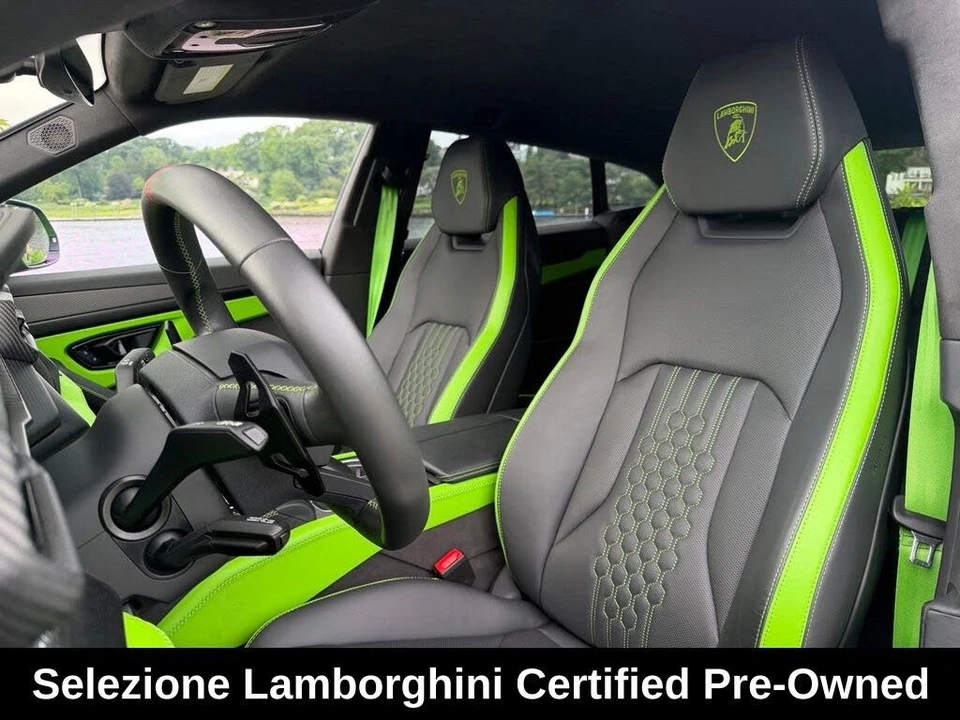 2025 Lamborghini Urus SE - Image 23 of 31