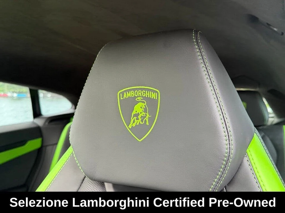 2025 Lamborghini Urus SE - Image 30 of 31