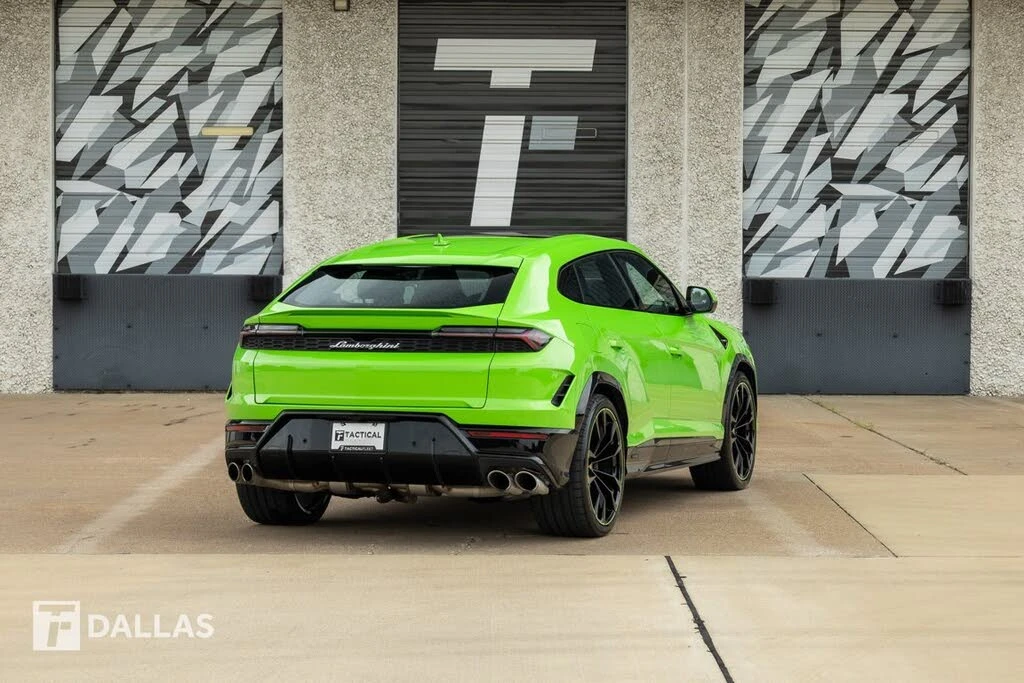 2025 Lamborghini Urus SE - Image 15 of 31