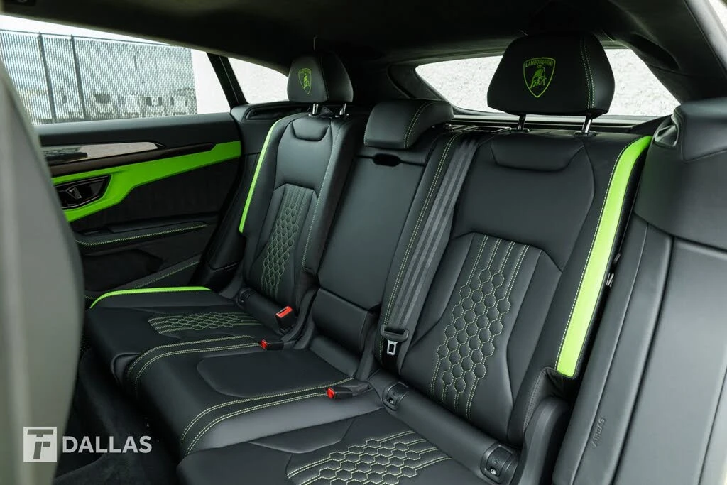 2025 Lamborghini Urus SE - Image 31 of 31