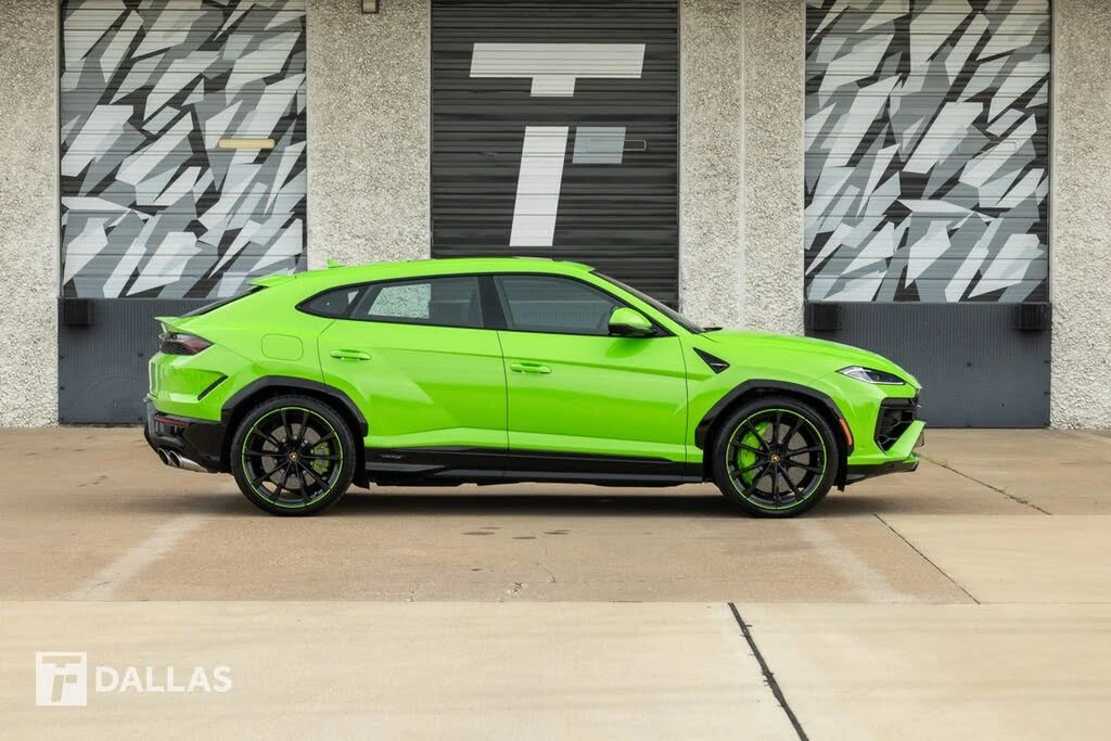 2025 Lamborghini Urus SE - Image 17 of 31