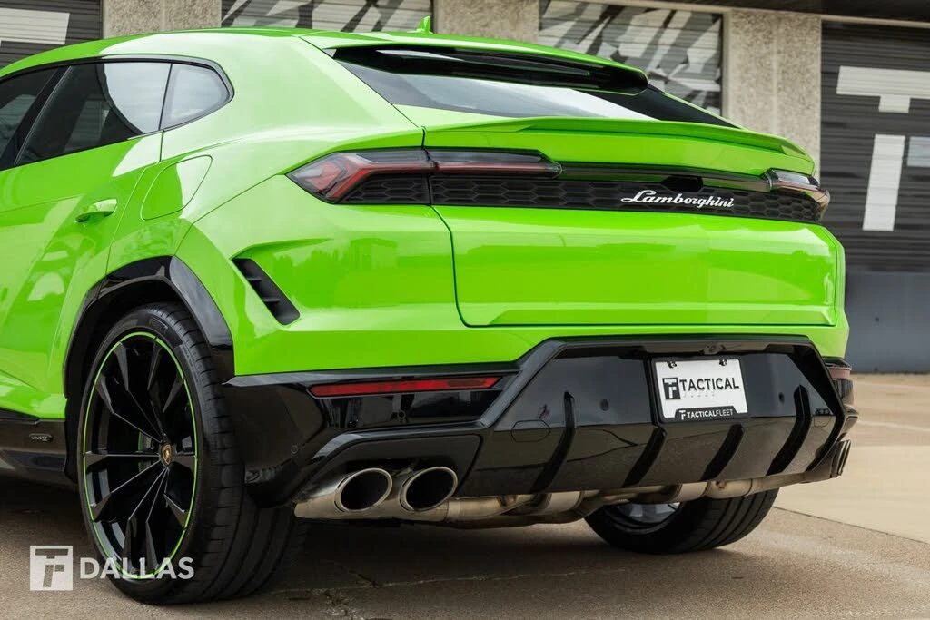 2025 Lamborghini Urus SE - Image 12 of 31
