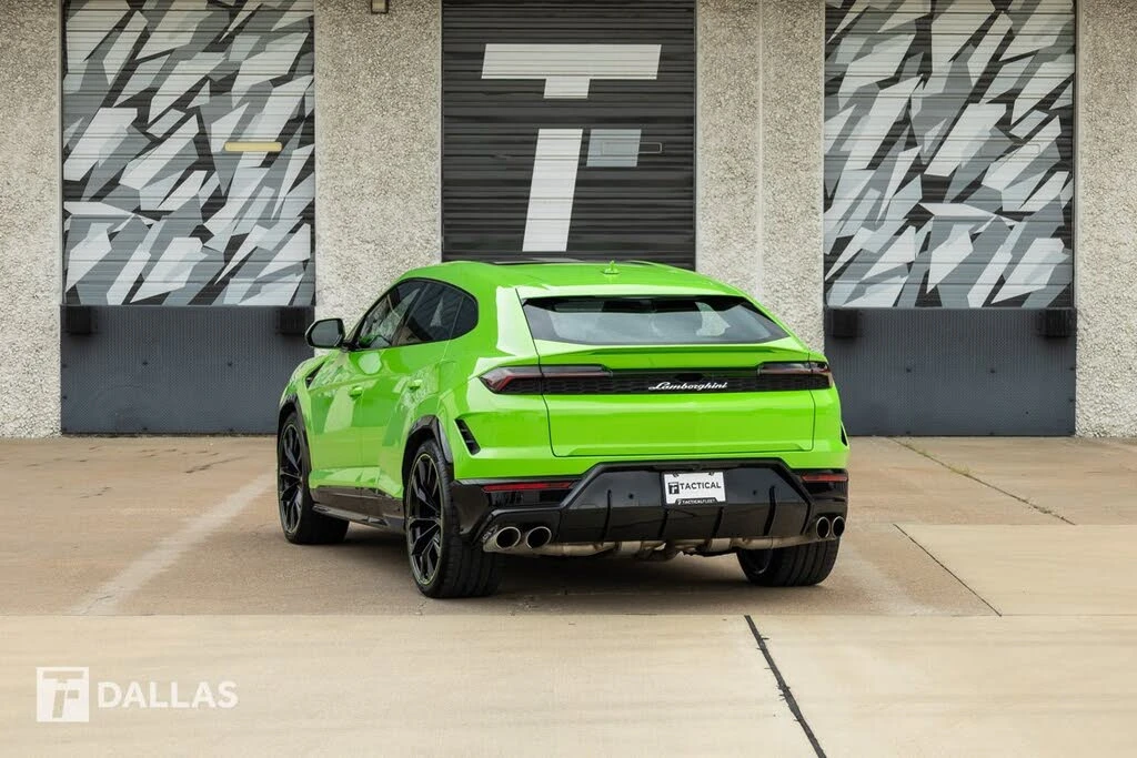 2025 Lamborghini Urus SE - Image 11 of 31