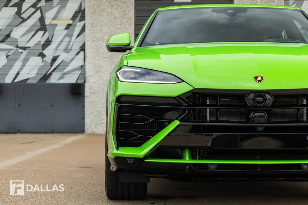 2025 Lamborghini Urus SE - Image 5 of 31
