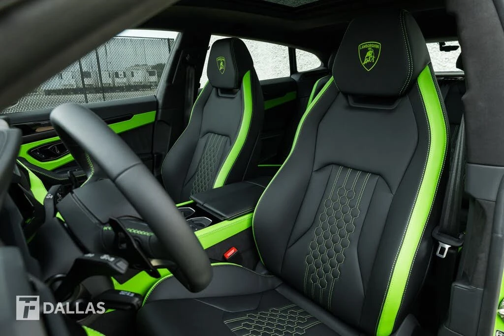 2025 Lamborghini Urus SE - Image 23 of 31