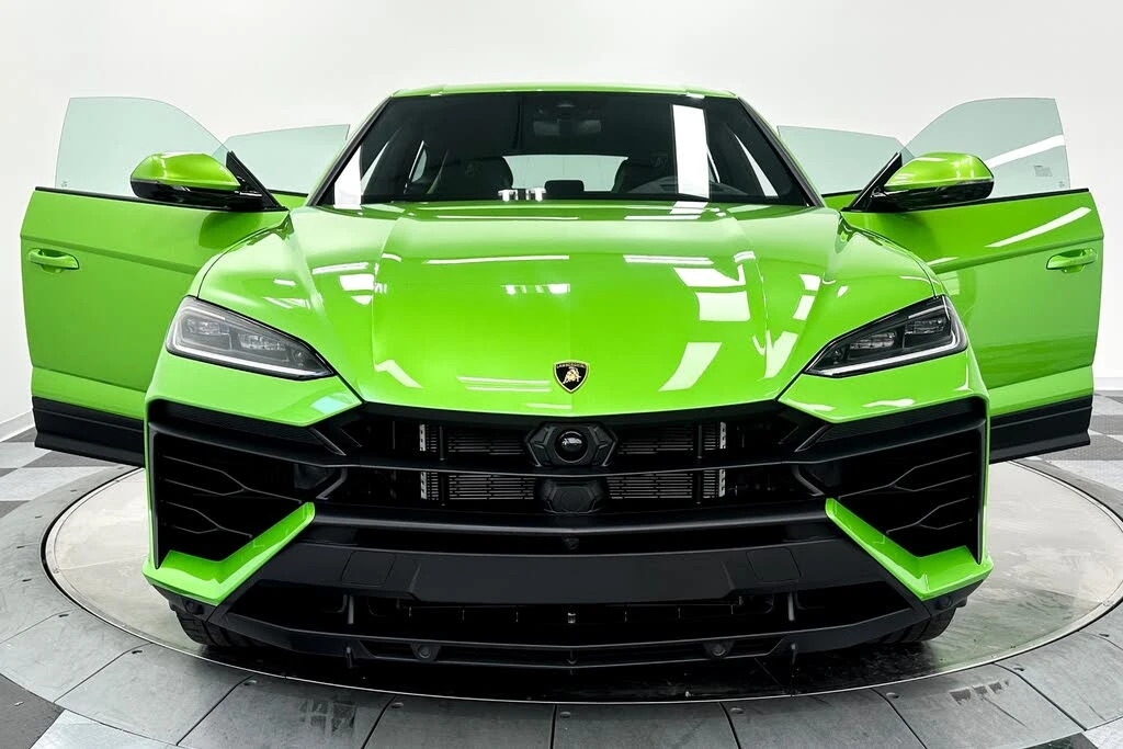 2025 Lamborghini Urus SE - Image 31 of 31