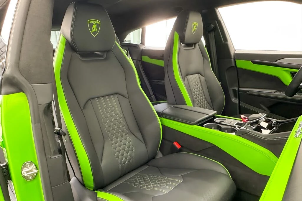 2025 Lamborghini Urus SE - Image 23 of 31