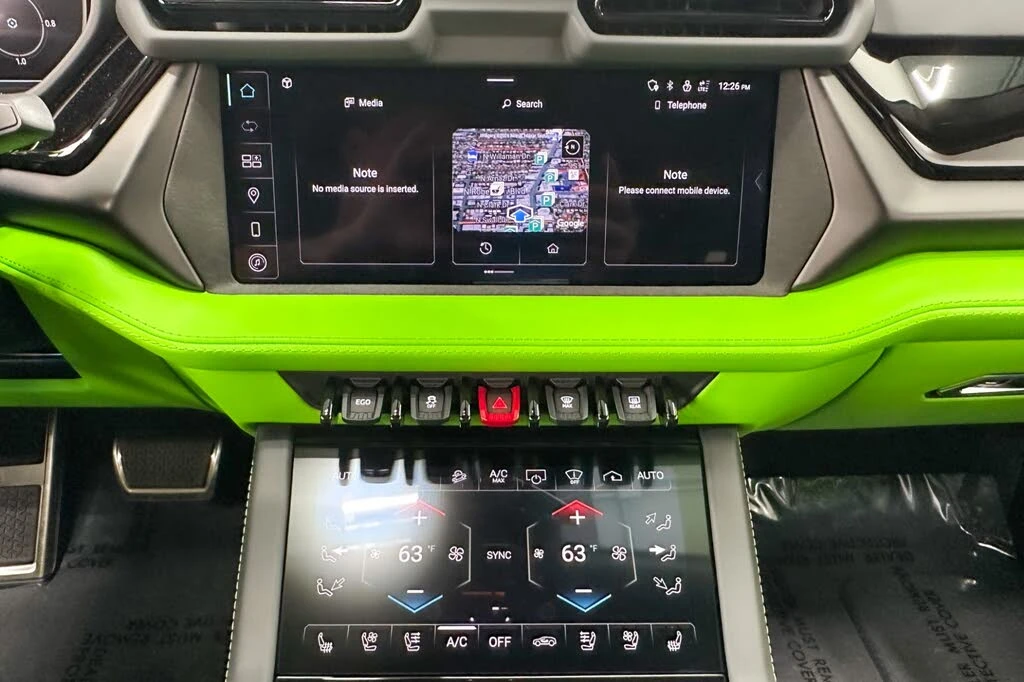 2025 Lamborghini Urus SE - Image 24 of 31