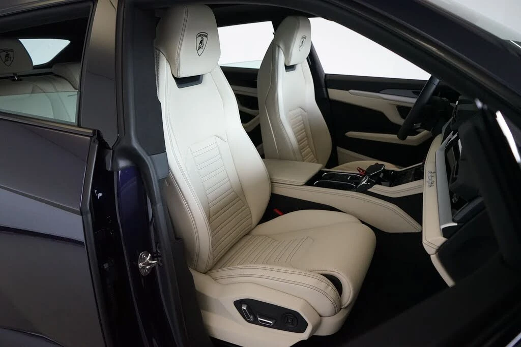 2025 Lamborghini Urus SE - Image 11 of 31