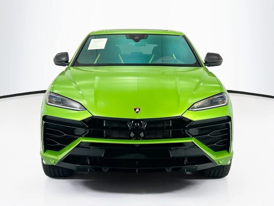 2025 Lamborghini Urus SE - Image 2 of 31