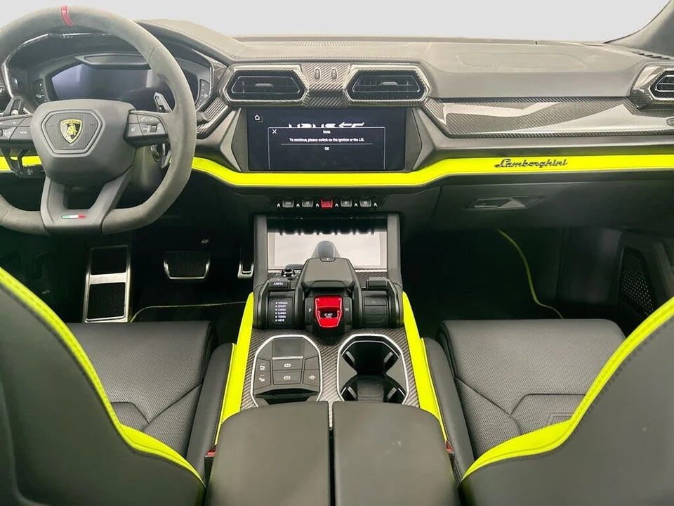 2025 Lamborghini Urus SE - Image 13 of 31