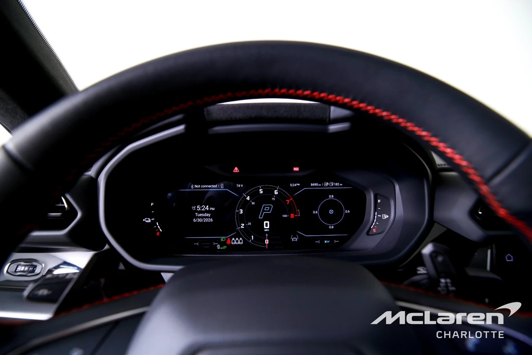 2025 Lamborghini Urus SE - Image 13 of 31
