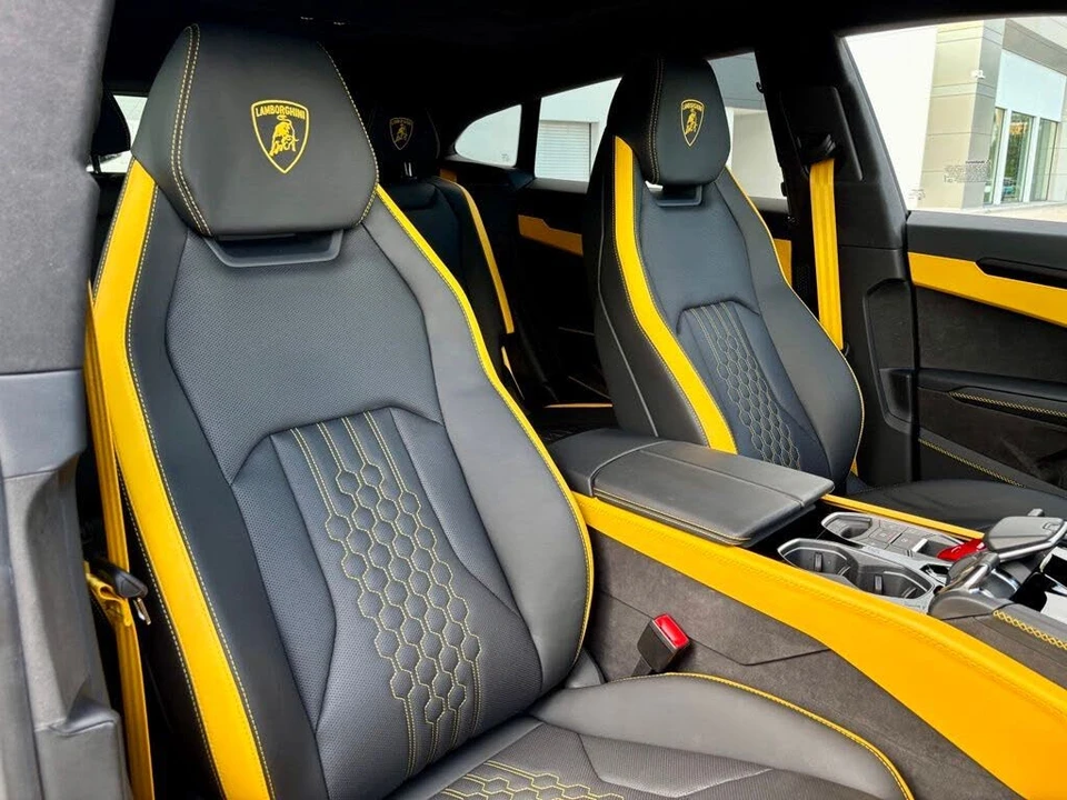 2025 Lamborghini Urus SE - Image 24 of 31