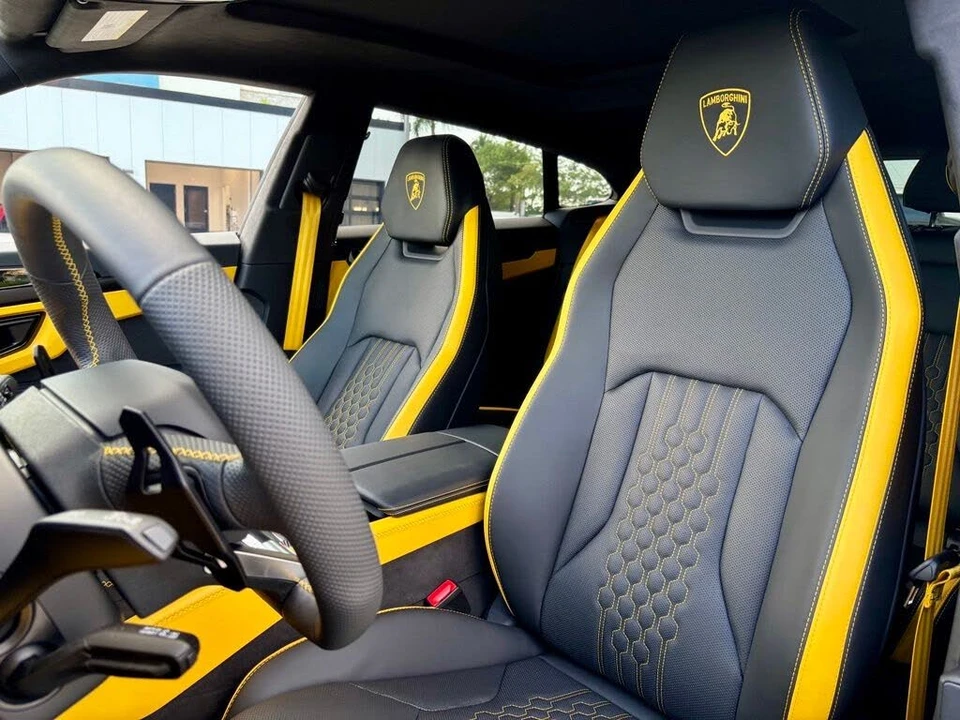 2025 Lamborghini Urus SE - Image 17 of 31
