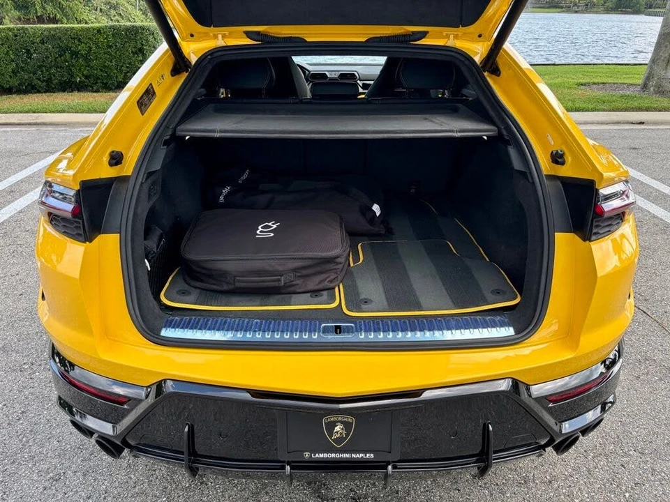 2025 Lamborghini Urus SE - Image 21 of 31