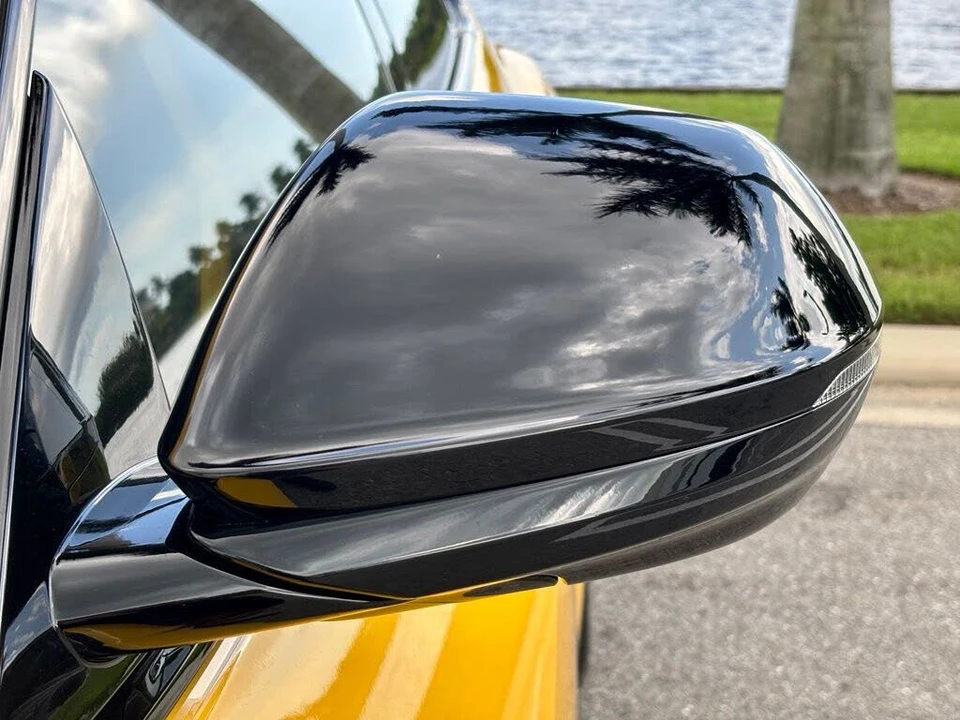 2025 Lamborghini Urus SE - Image 29 of 31