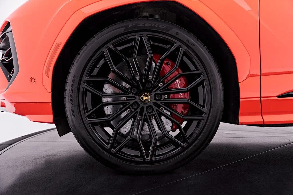 2025 Lamborghini Urus SE - Image 3 of 31