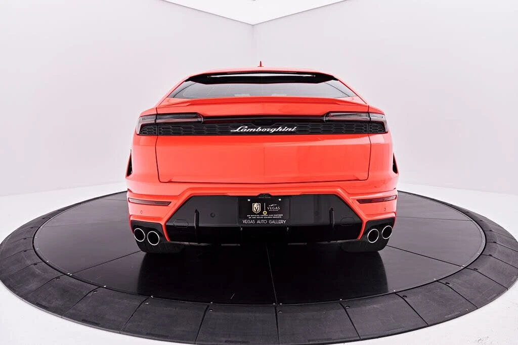 2025 Lamborghini Urus SE - Image 21 of 31