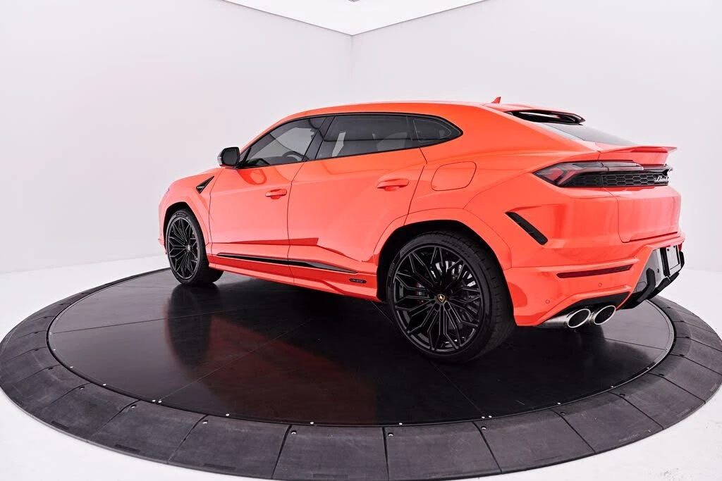 2025 Lamborghini Urus SE - Image 20 of 31