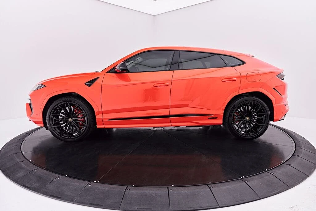 2025 Lamborghini Urus SE - Image 19 of 31