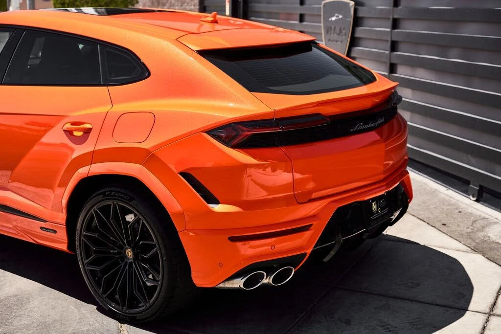 2025 Lamborghini Urus SE - Image 12 of 31