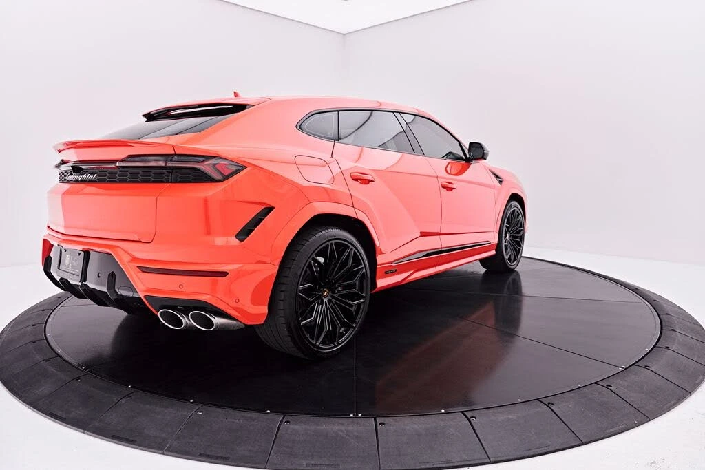 2025 Lamborghini Urus SE - Image 22 of 31