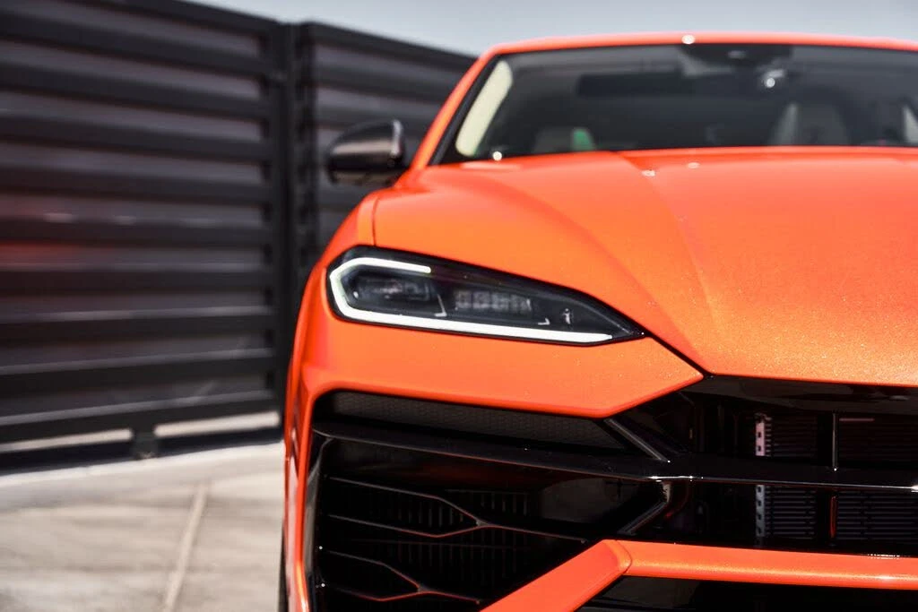 2025 Lamborghini Urus SE - Image 8 of 31