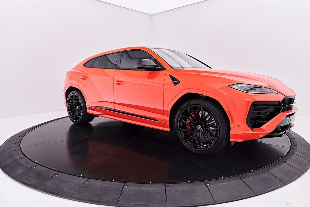 2025 Lamborghini Urus SE - Image 24 of 31