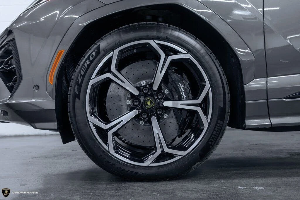 2025 Lamborghini Urus SE - Image 6 of 31