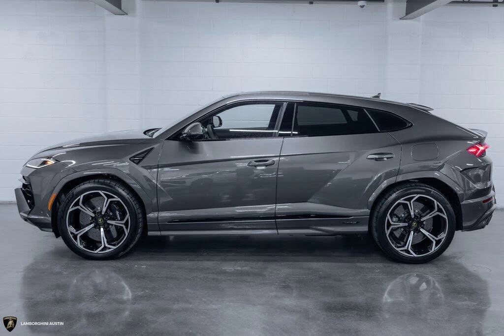 2025 Lamborghini Urus SE - Image 8 of 31