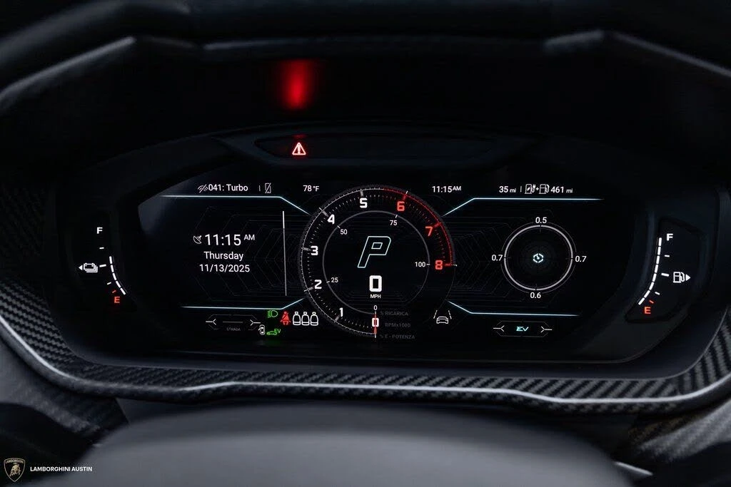 2025 Lamborghini Urus SE - Image 29 of 31