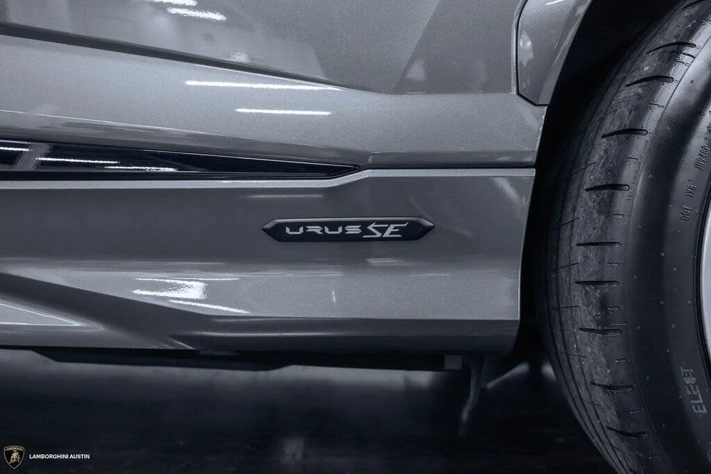 2025 Lamborghini Urus SE - Image 9 of 31