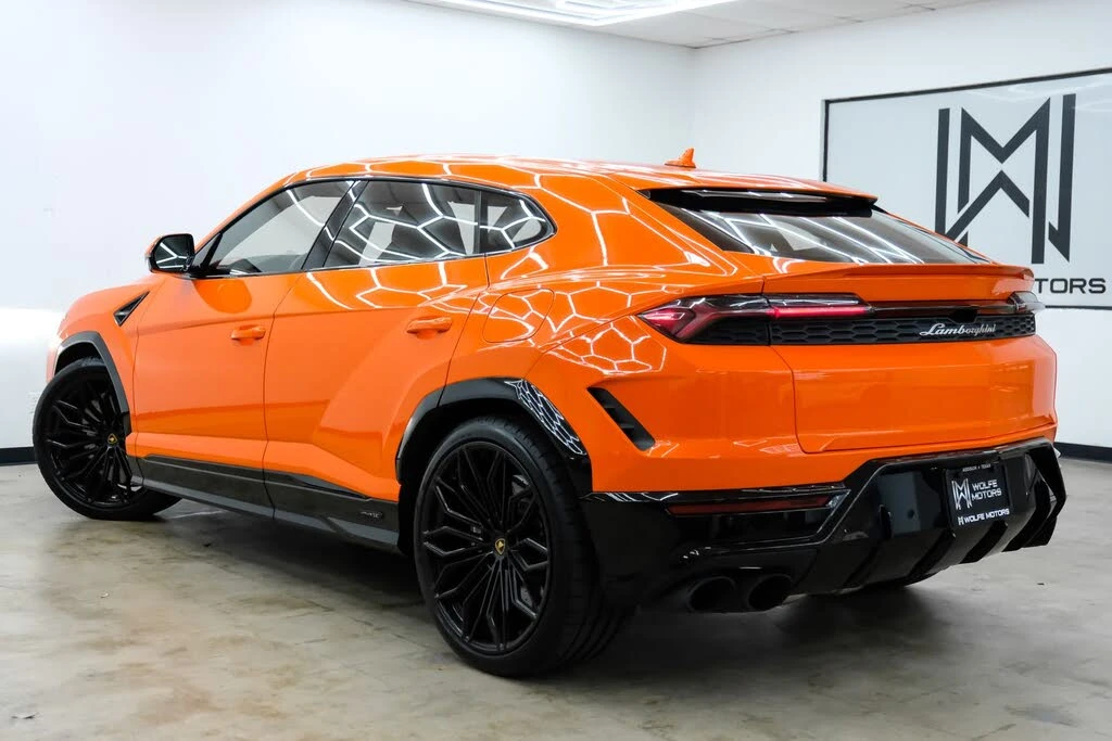 2025 Lamborghini Urus SE - Image 7 of 31