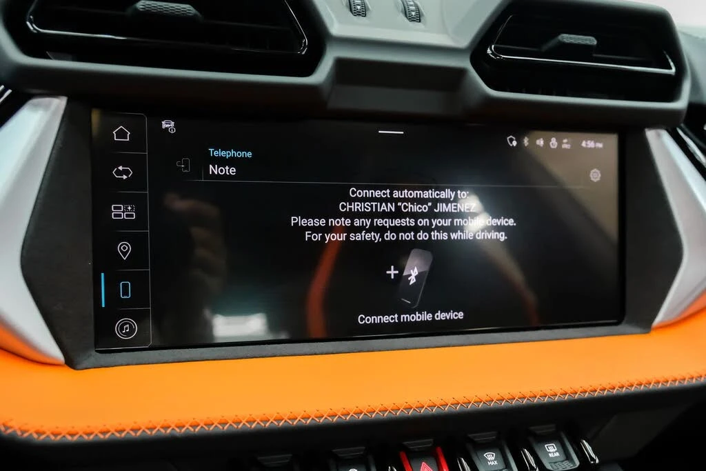 2025 Lamborghini Urus SE - Image 26 of 31