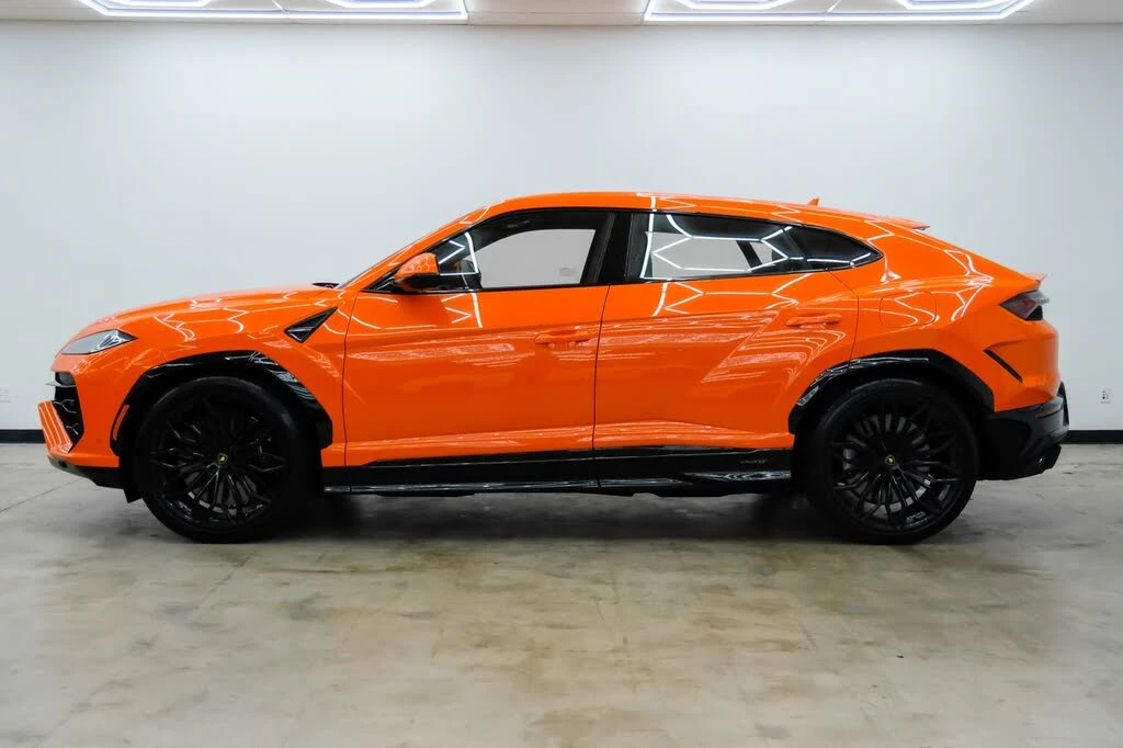 2025 Lamborghini Urus SE - Image 8 of 31