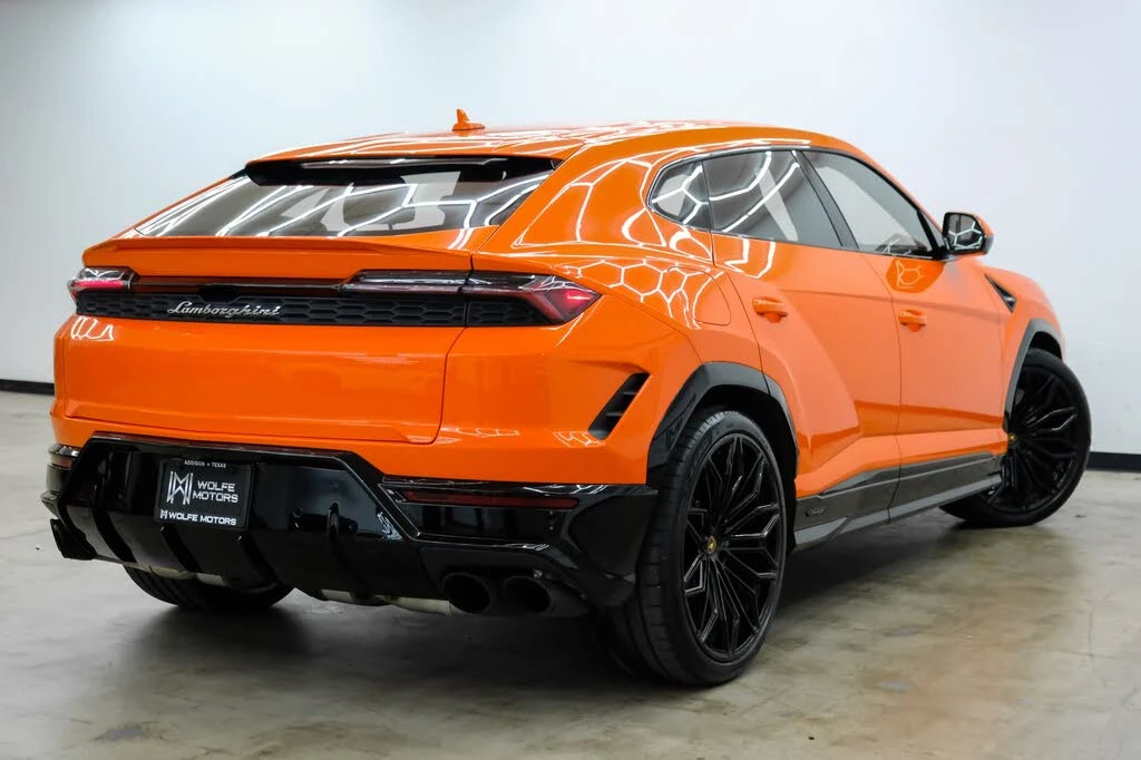 2025 Lamborghini Urus SE - Image 5 of 31