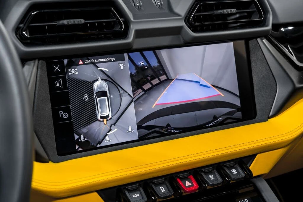 2025 Lamborghini Urus SE - Image 27 of 31