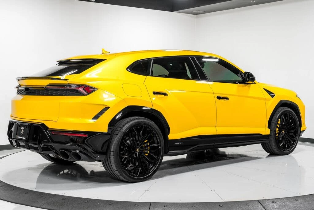 2025 Lamborghini Urus SE - Image 3 of 31