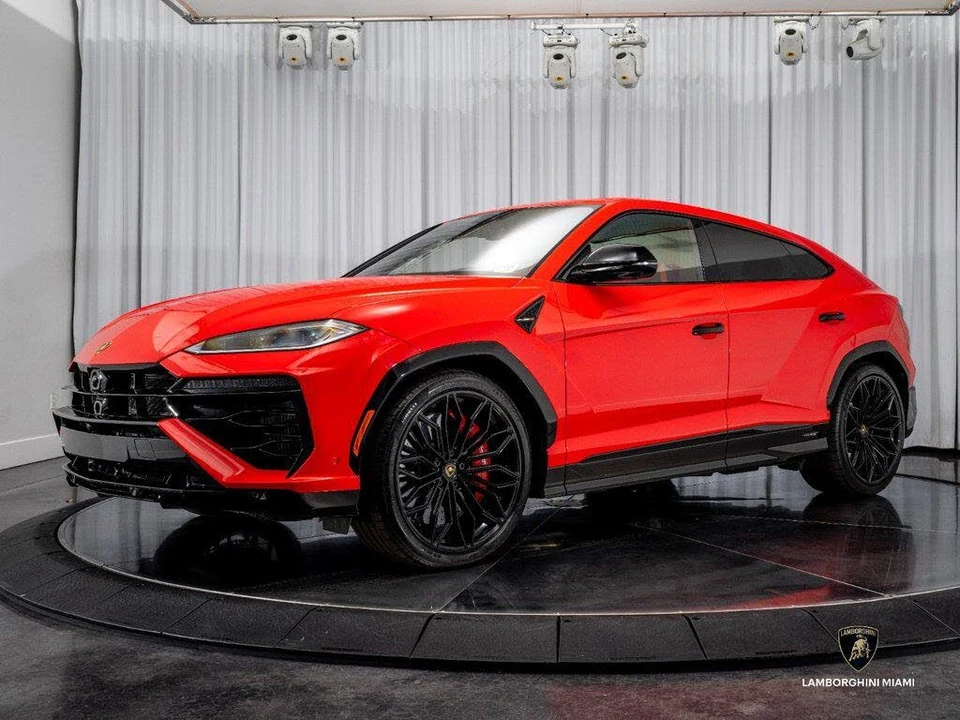 2025 Lamborghini Urus SE - Image 6 of 31