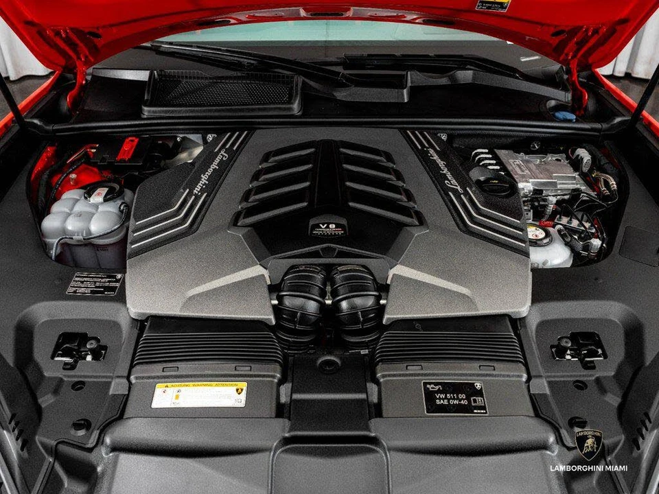 2025 Lamborghini Urus SE - Image 4 of 31