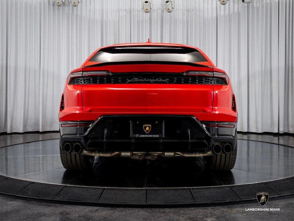 2025 Lamborghini Urus SE - Image 11 of 31