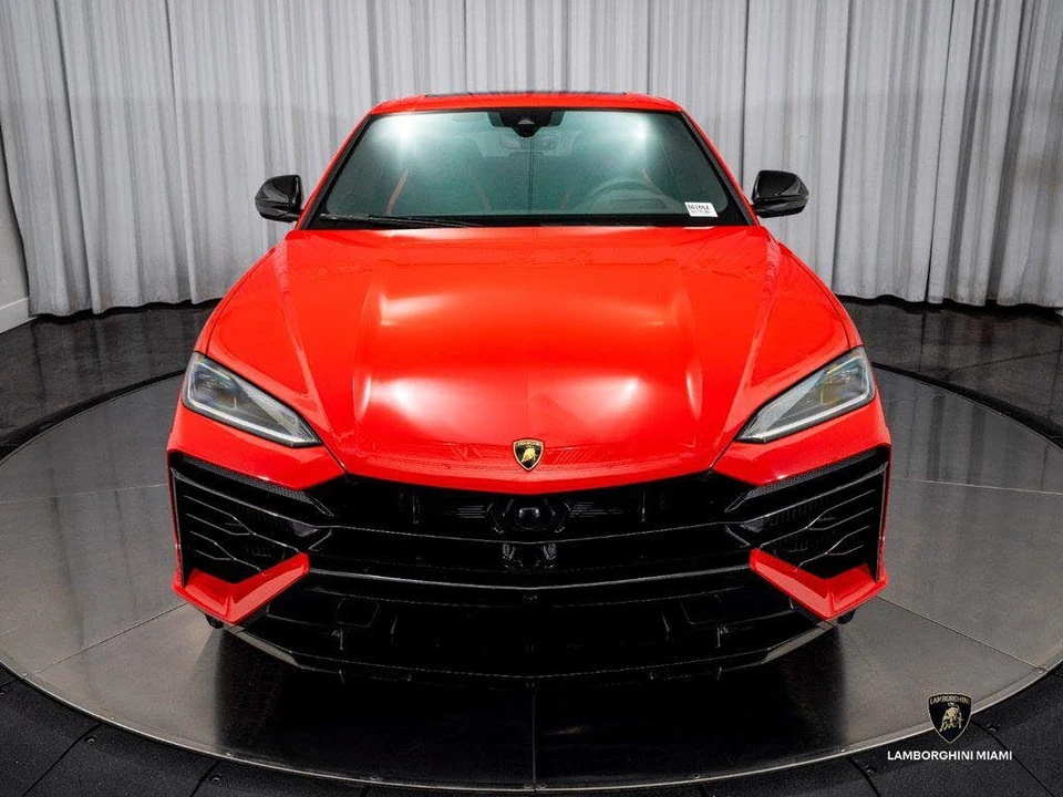 2025 Lamborghini Urus SE - Image 3 of 31
